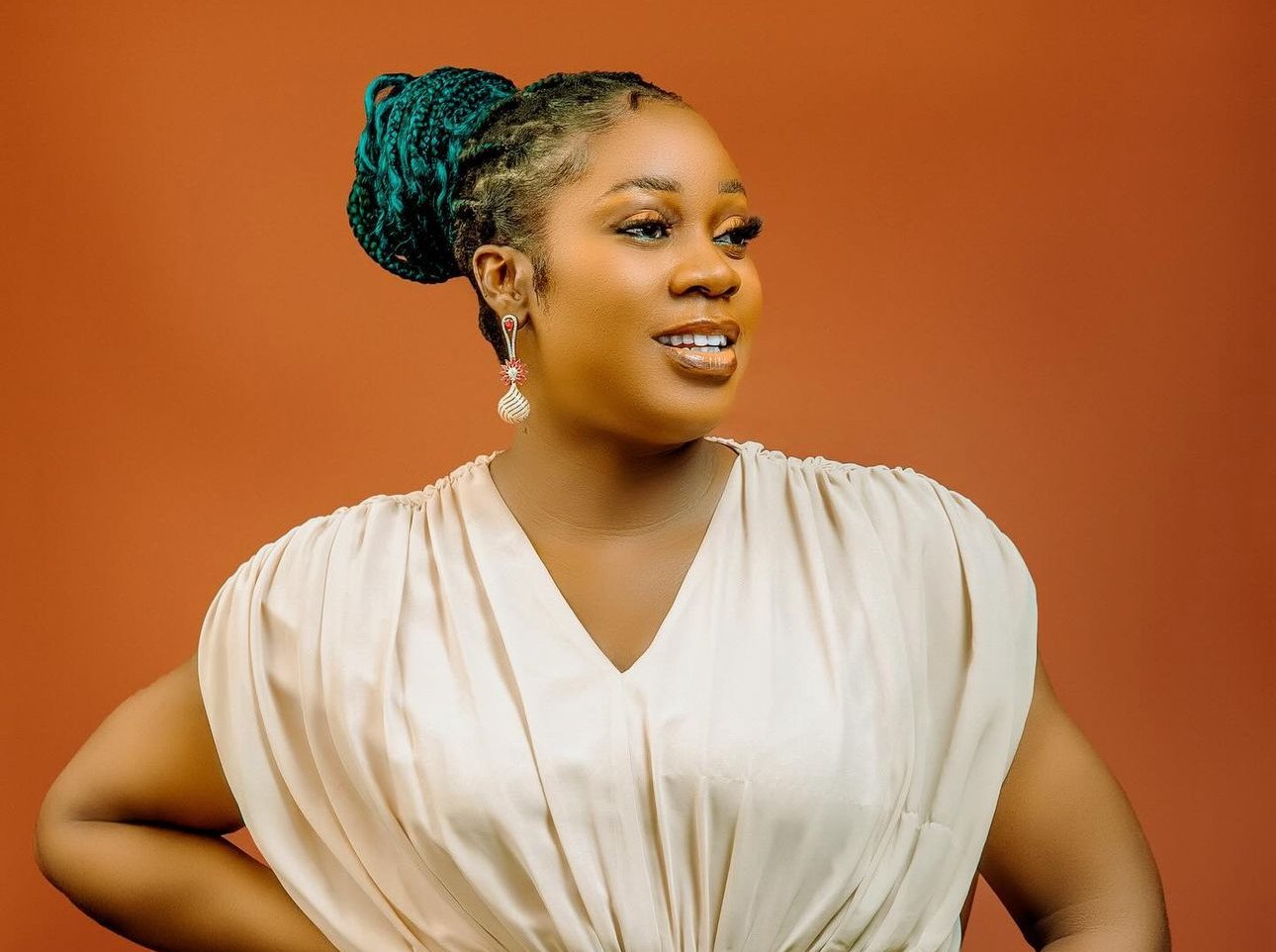 Motilola Akinlami finally reconciles with Kunle Afod years after messy fallout [VIDEO] 