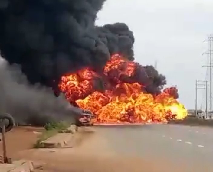 Driver escapes death as truck catches fire near Otedola Bridge in Lagos 