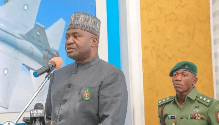 Defence minister orders troops to shoot bandits on sight 